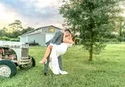 Naples Wedding Barn logo