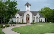 Bella Woods Wedding and Event Center logo