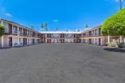 Knights Inn Yuma image 3
