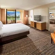 DoubleTree Golf Resort Palm Springs logo