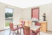 Knights Inn Emporia image 2