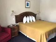 Knights Inn Harrisonville image 2