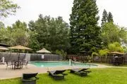 Lake Natoma Inn image 4