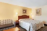 Knights Inn Mount Laurel image 4