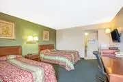 Knights Inn South Hackensack image 3
