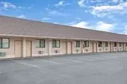 Knights Inn Pine Brook image 2
