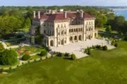 Chateau-sur-Mer logo
