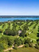 Gull Lake Country Club logo