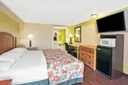 Knights Inn Madison Heights, MI image 4