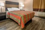 Knights Inn Grand Rapids image 3