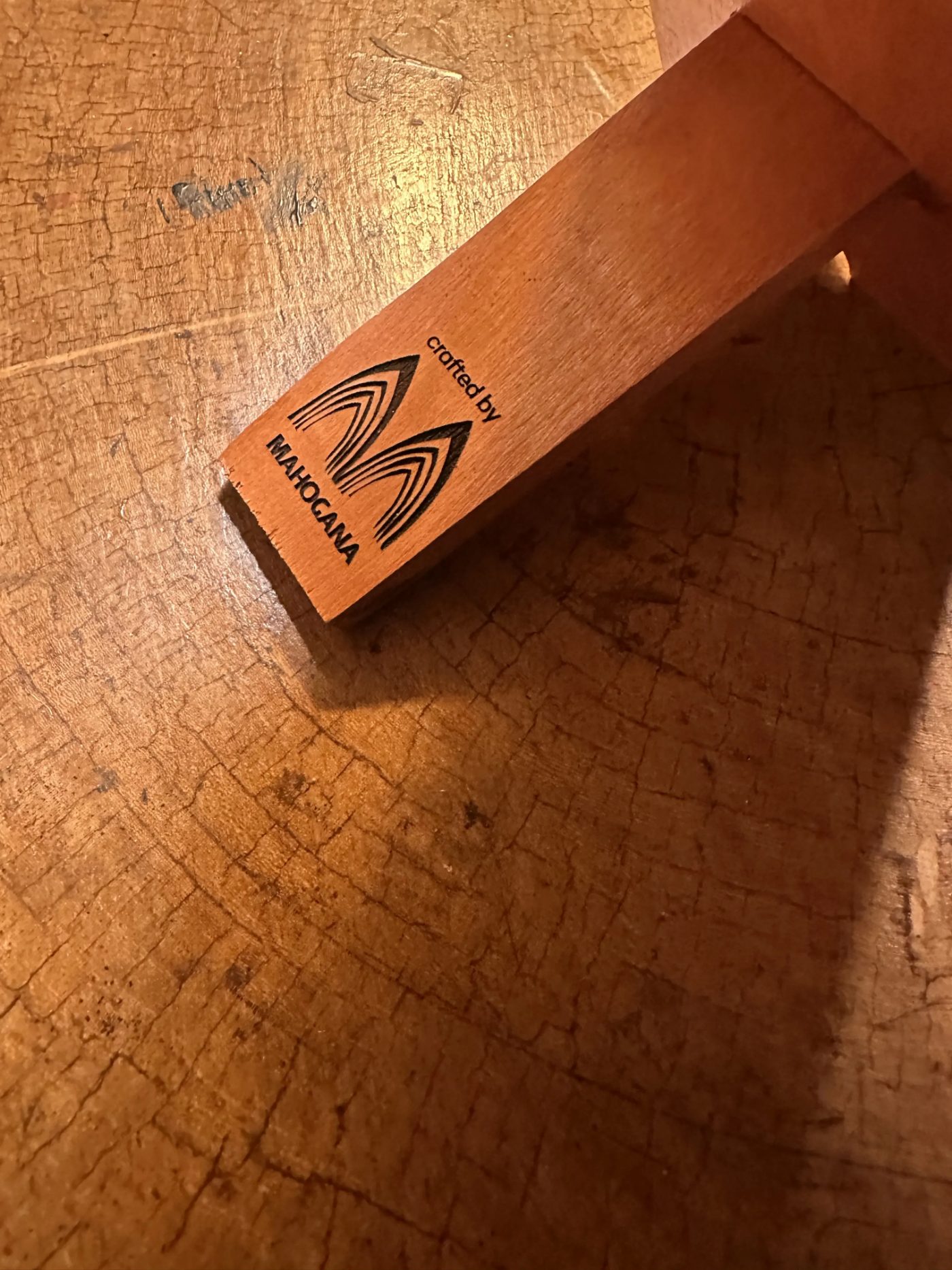 Mahogana Logo on Phone Stand