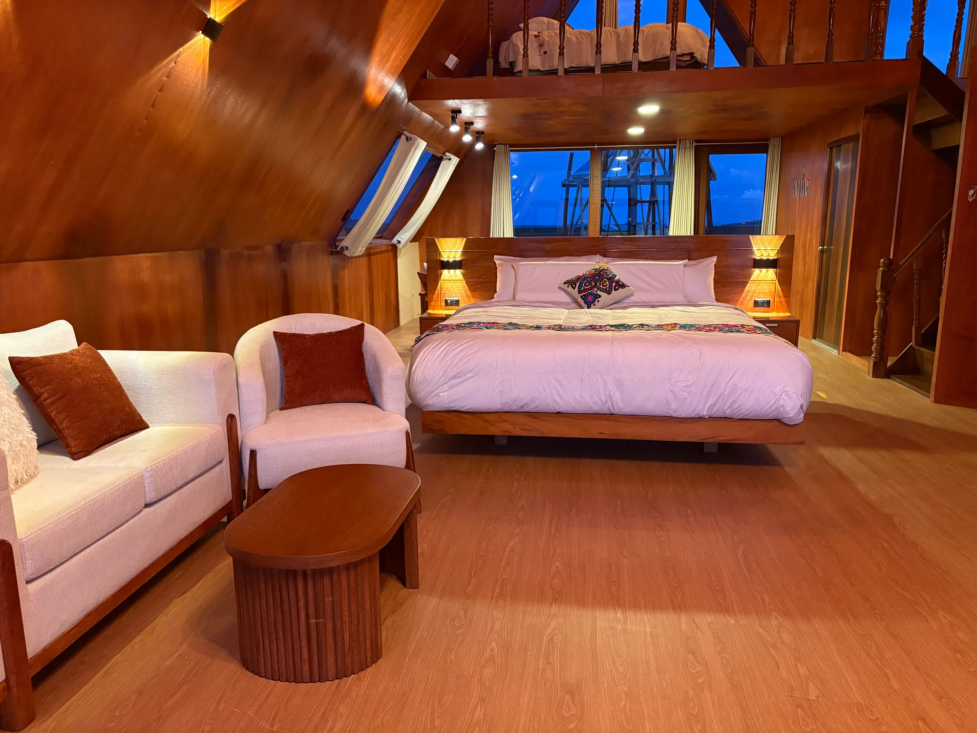 Suite with lake view