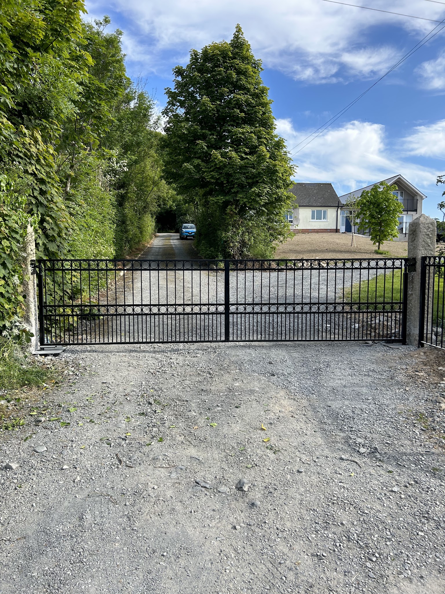G.B.M. Metal fabrication Belfast. (Gates and railings)