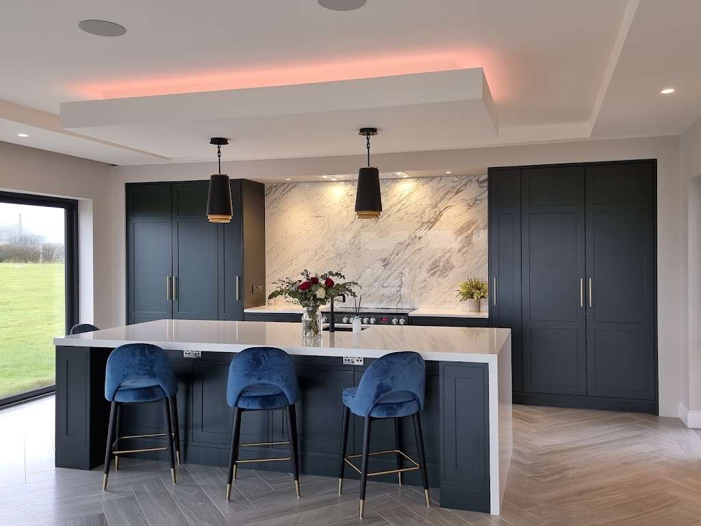 GM Kitchens & Shop Fitting