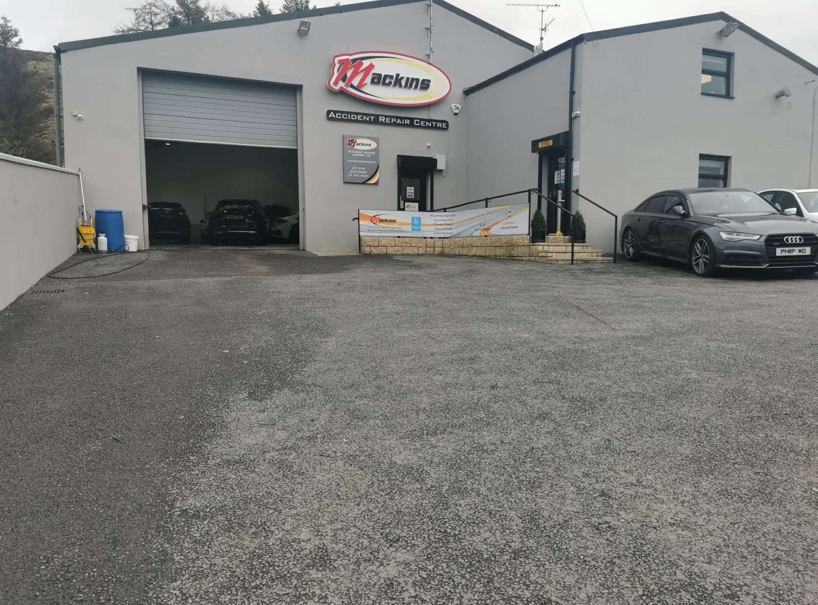 Mackins Accident Repair Centre Ltd
