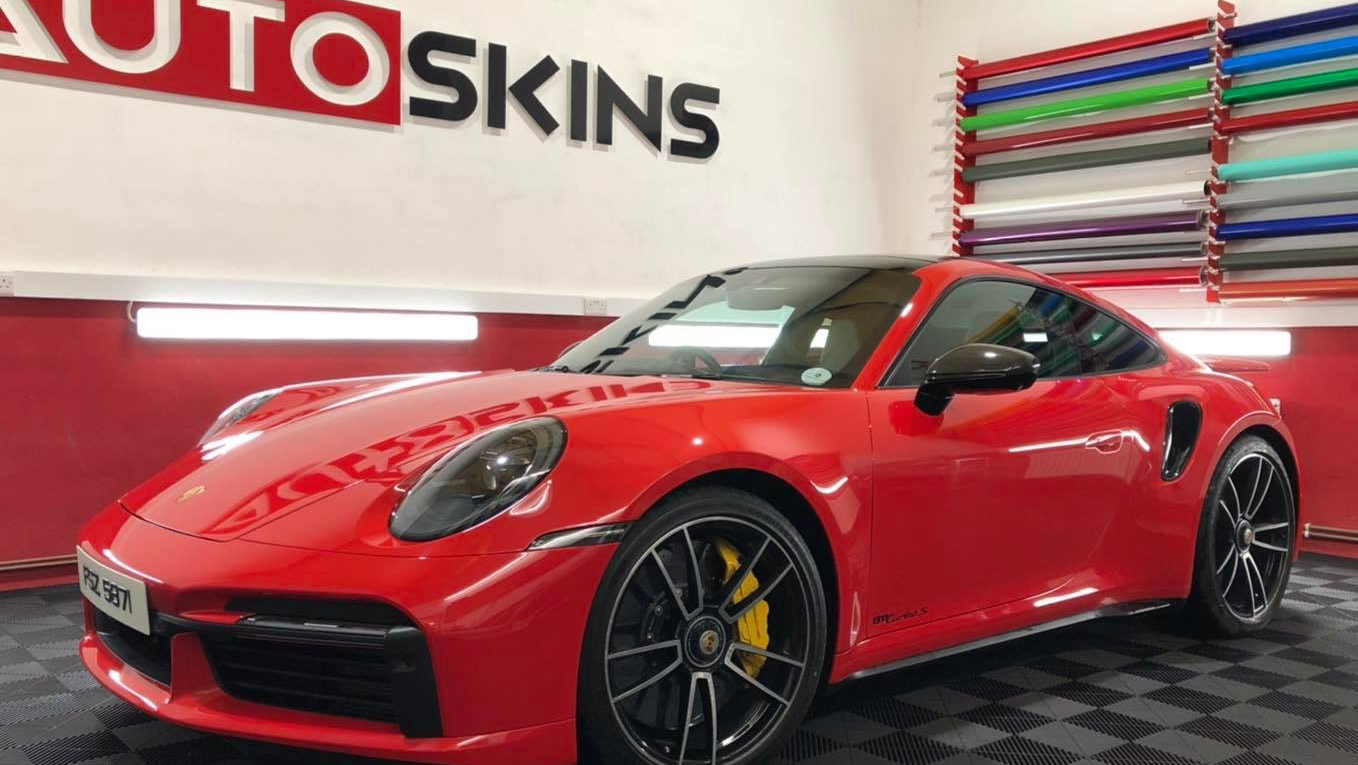 AutoSkins NI - Vinyl Wrapping And Dechrome Specialist