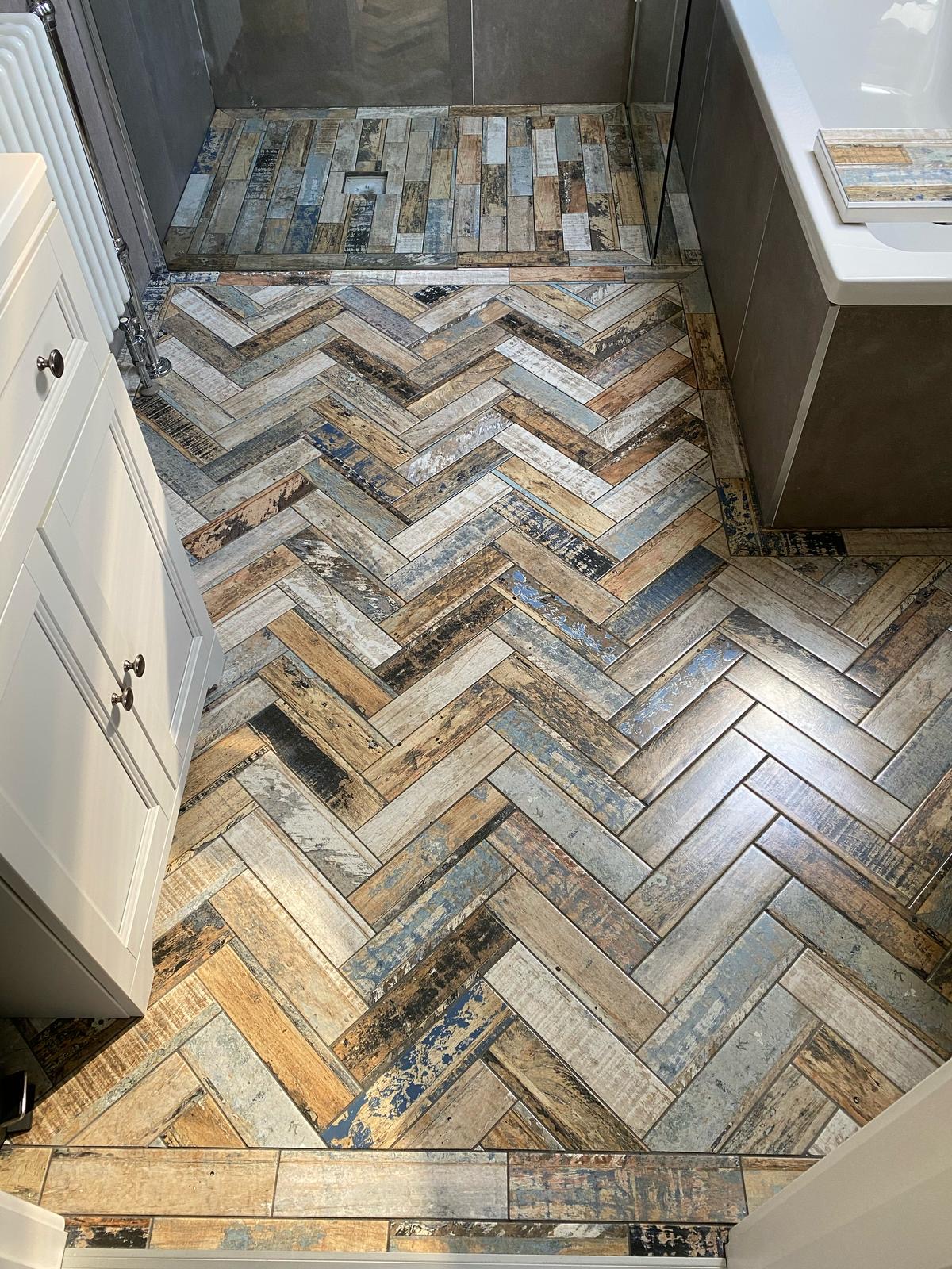 Advanced Tiling & Bathroom Refurbs