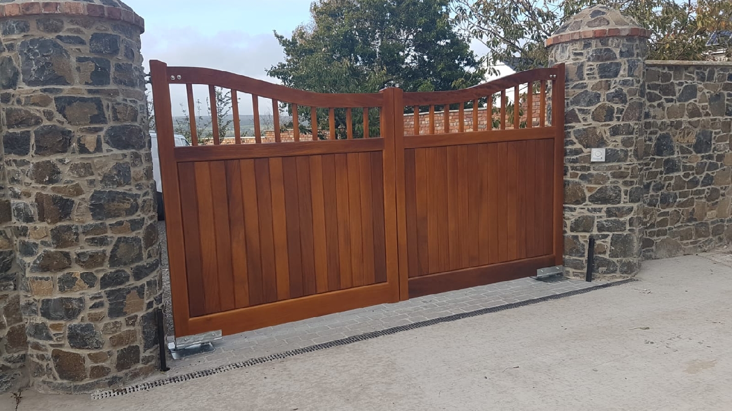 Profix Joinery (Wooden Gates Belfast N.Ireland)
