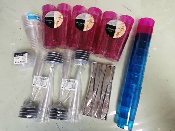 Vaisselle en plastique – Chez bibi · Lugos