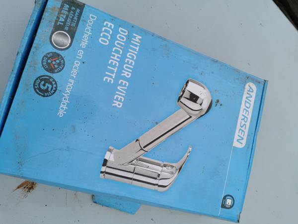 Mitigeur evier + douchette neuf – Chez bibi · Lugos