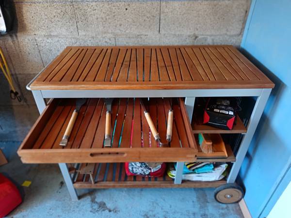 Vide maison. Meuble/jardin/vaisselle/décoration  – House Clearance · Goven