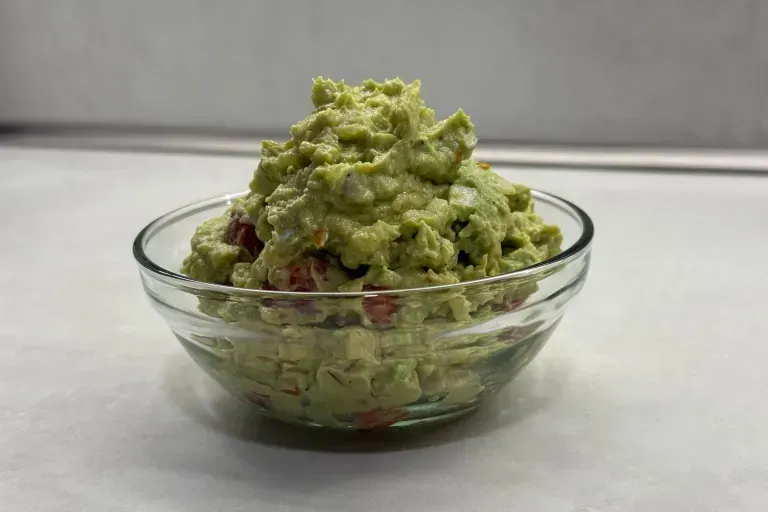 Guacamole: Easy, Delicious Recipe with Avocado, Tomato and Lime recipe