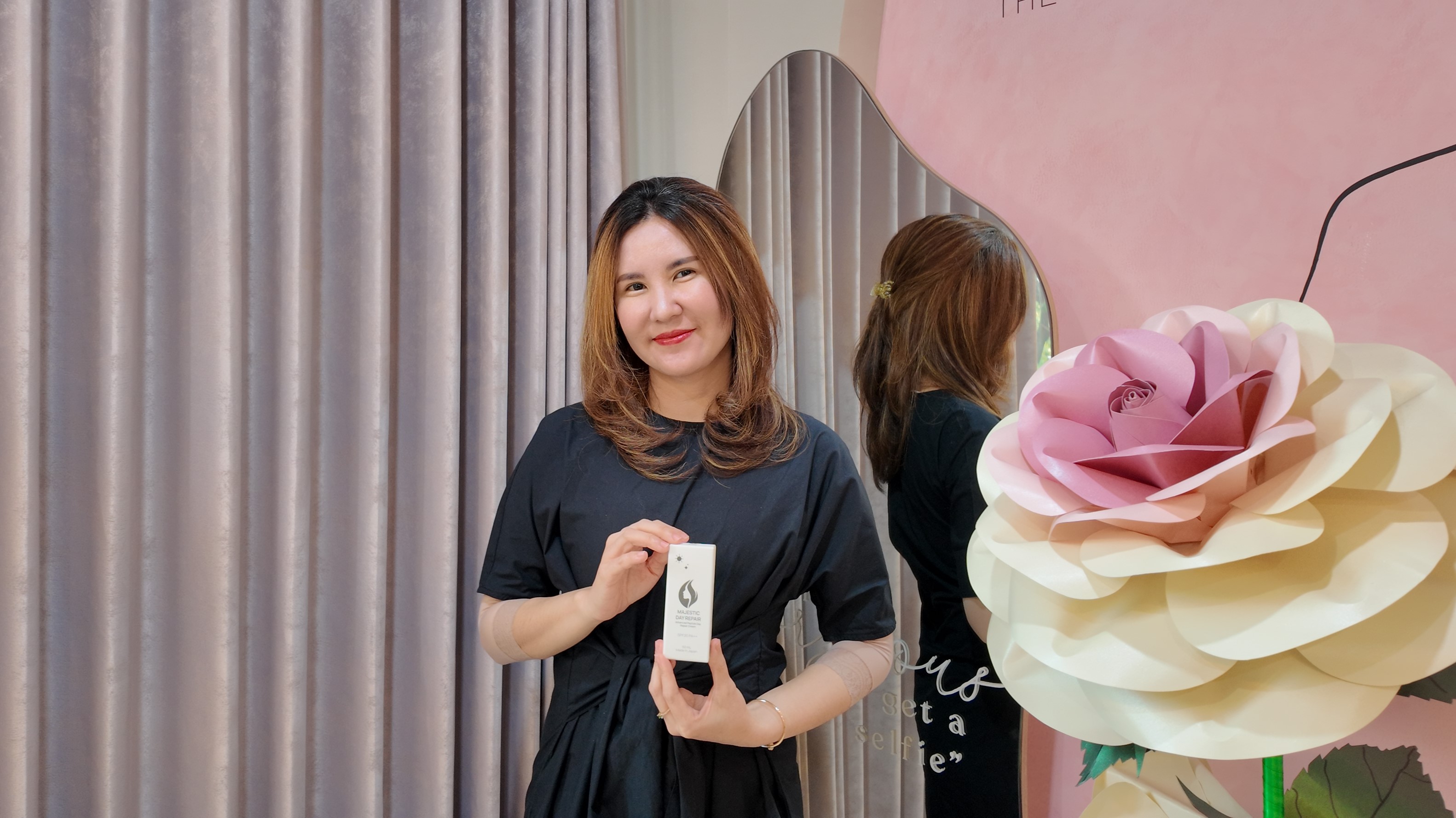 dr. Vera, M. Biomed (AAM) - Dokter Kulit & Anti-Aging Specialist