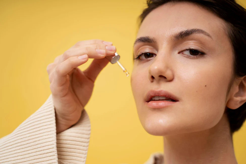 Anti-Aging Serum: A Guide to Choosing and Its Benefits for Mature Skin