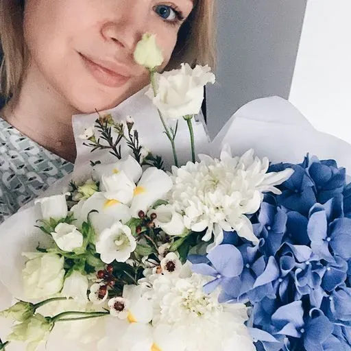 User Елена М avatar