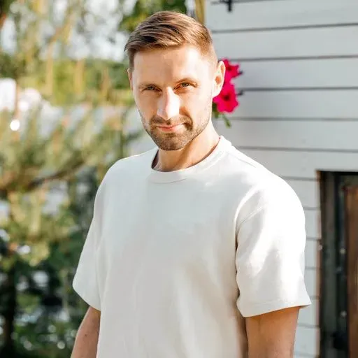 User Юрий  avatar