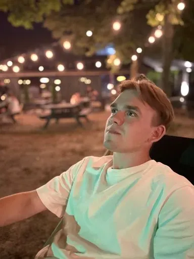 User Никита С avatar