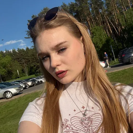 User Полина Дрыкова avatar