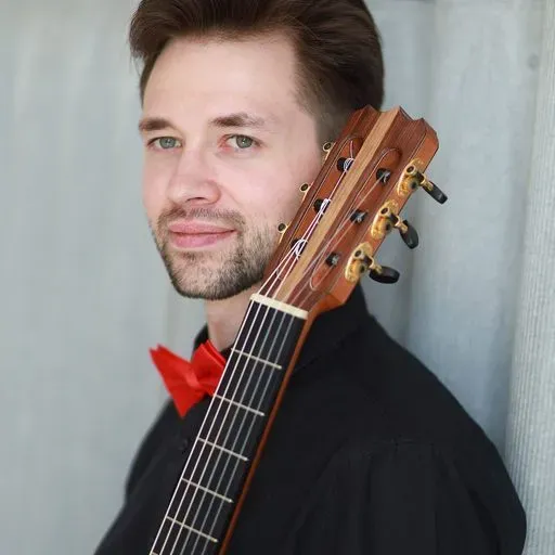 User Назар  Малышев avatar