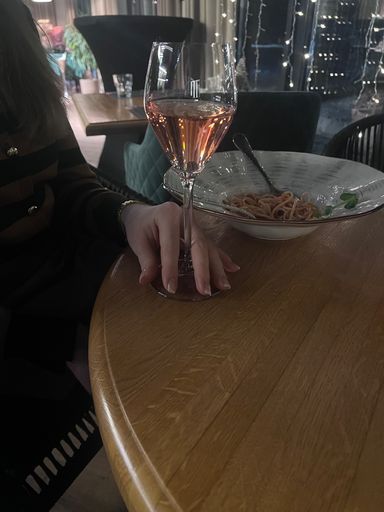 Приглашу девушку. meeting main image