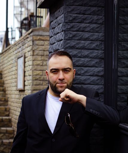 User Артем   avatar