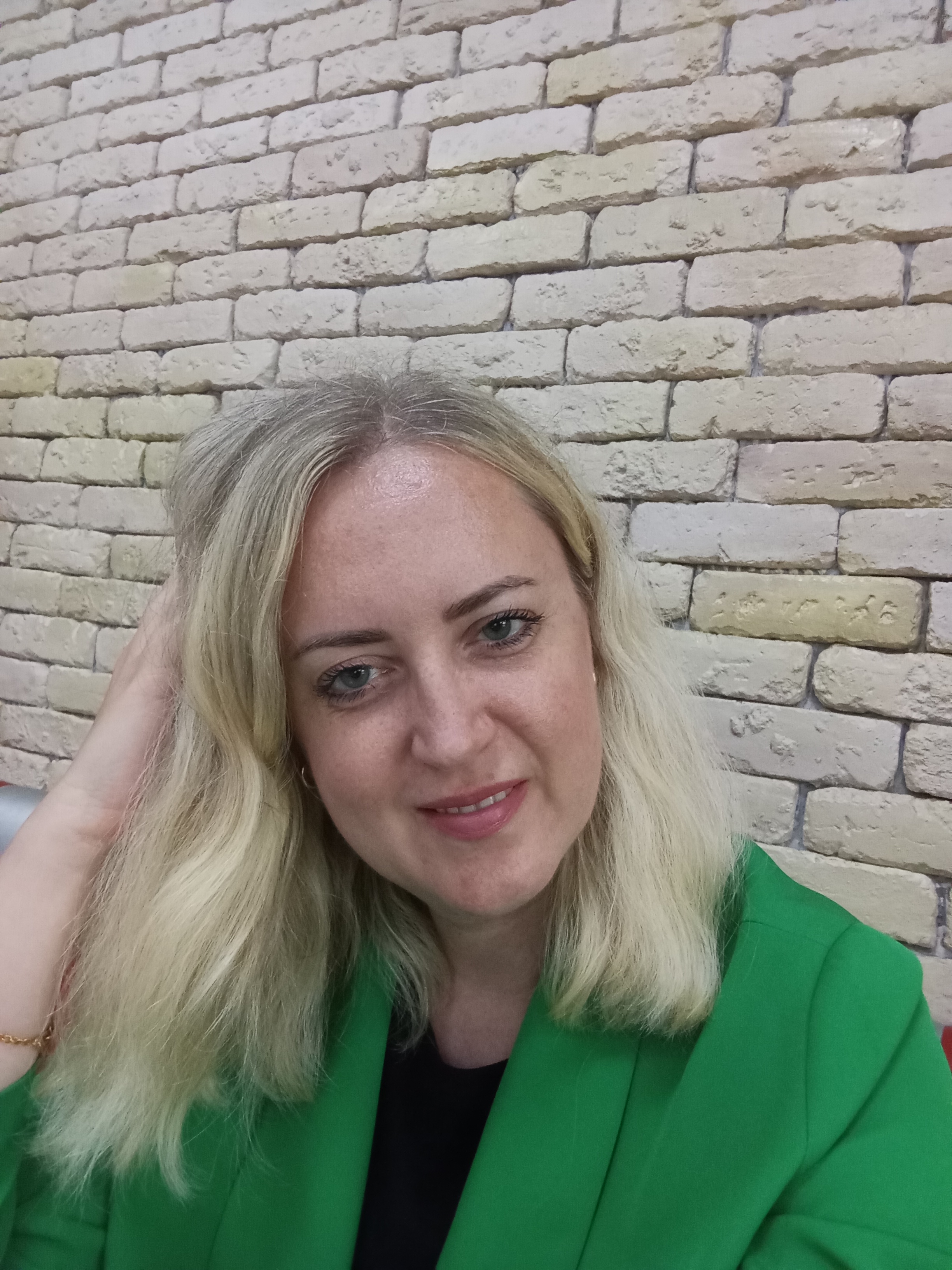 User Надежда  avatar