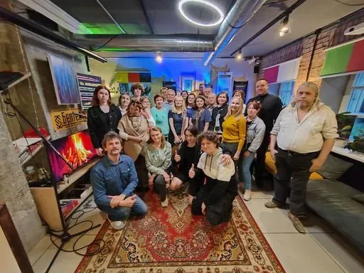 ЖИВАЯ  МУЗЫКА🎤 Популярные и кавер песни по пятницам в 19.00 🎸  meeting main image