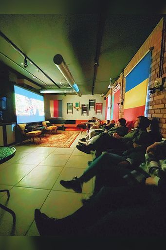 КИНОВЕЧЕР с ОБСУЖДЕНИЕМ 🍿 по воскресеньям 19:00 meeting main image