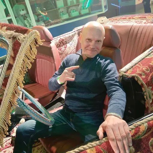 User Павел  avatar