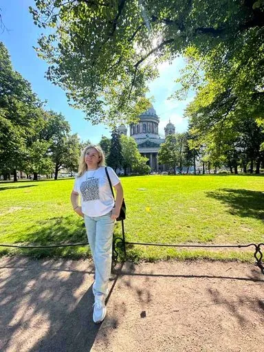 User Надежда   avatar