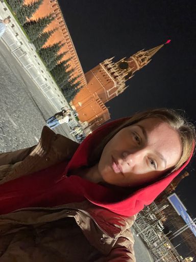 User Людмила  avatar