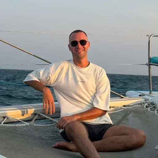 User Алексей  avatar