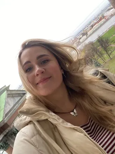 User Настя  Гронская avatar