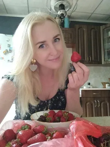 User Вера Жданова  avatar