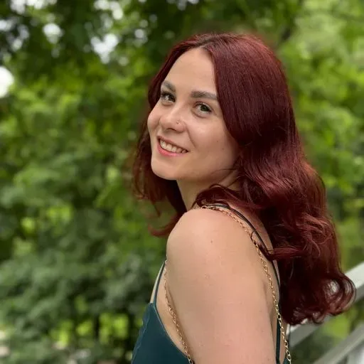 User Alina Konopelkina avatar