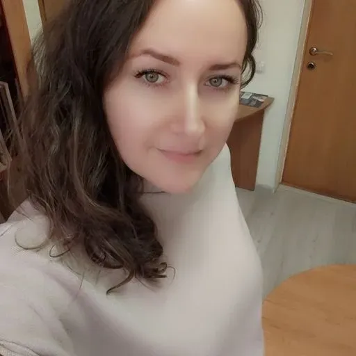 User Анна  avatar