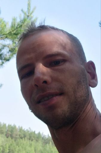 User Максим  avatar