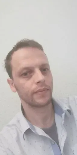 User STiZ  avatar