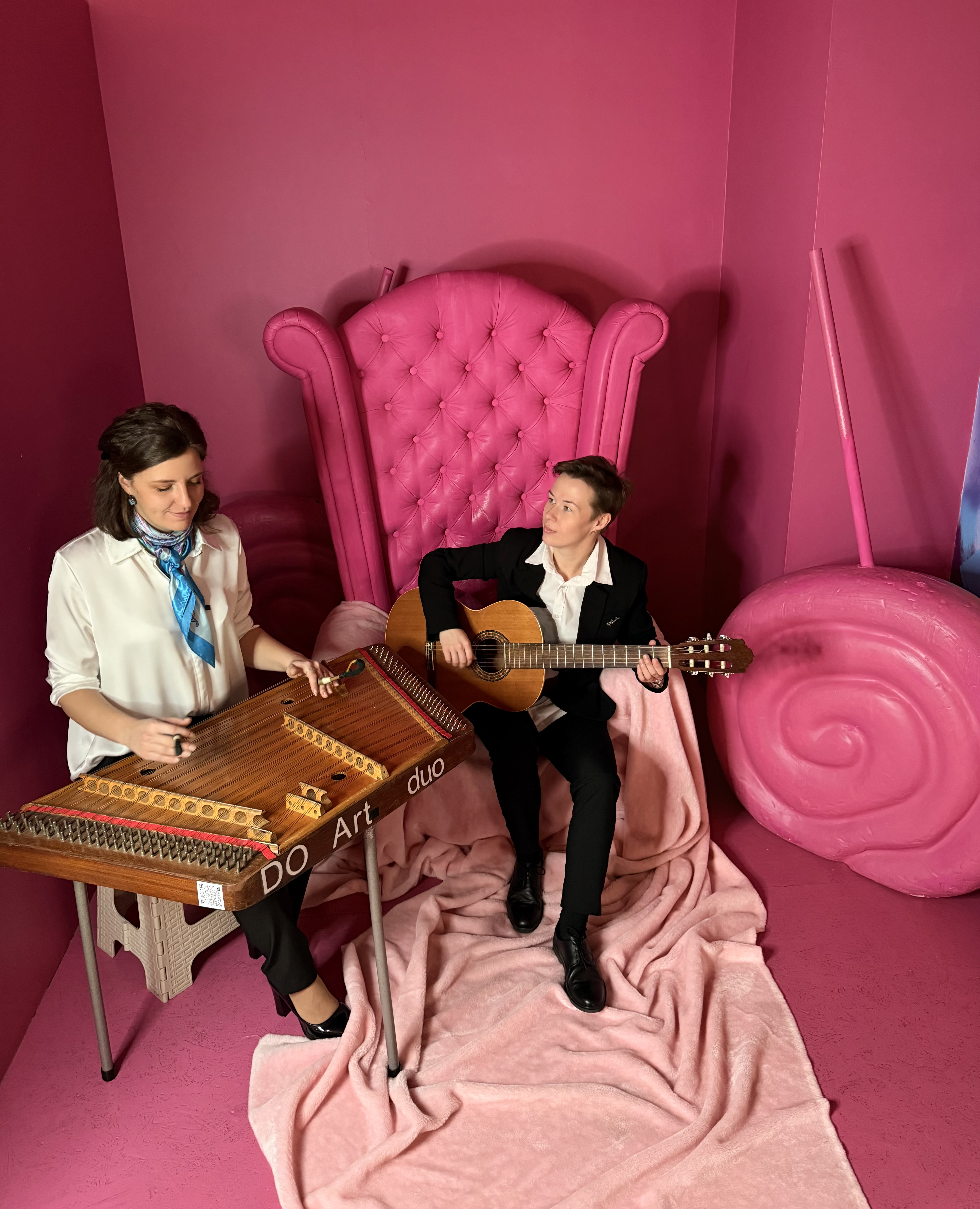 Кино  «Цвета любви» под живую музыку в кинотеатре Пионер meeting main image