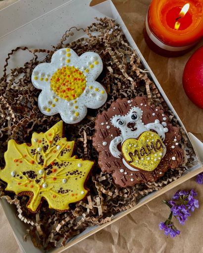 Детский мастер-класс ко дню матери. Роспись пряников meeting main image